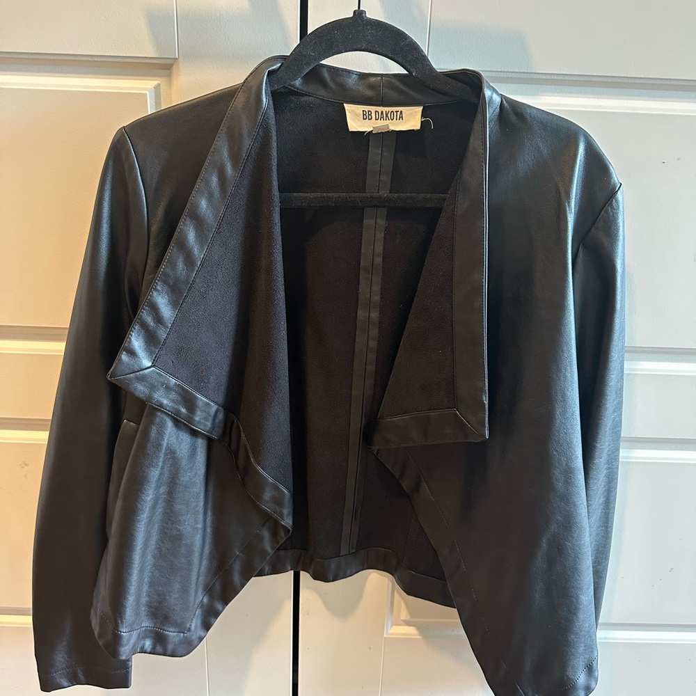 BB Dakota black leather jacket